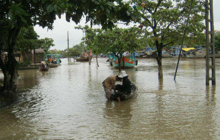 Thủy điện “dọa” dân đến bao giờ?